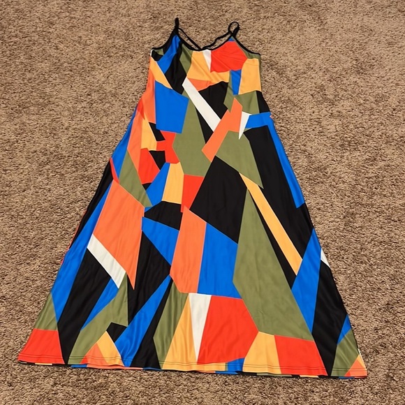 lovely maxi dress, very relax for travel, multi colors, Size Medium - Picture 3 of 3